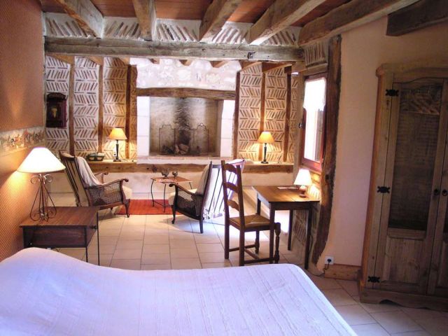 Photo  l'ile-bouchard theneuil Chambres d'htes de charme et table d' ... 