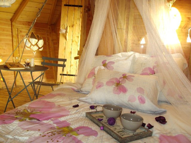 Photo Chambre d'hte Montgothier Cabane dans les arbres, vue sur le mon ... 