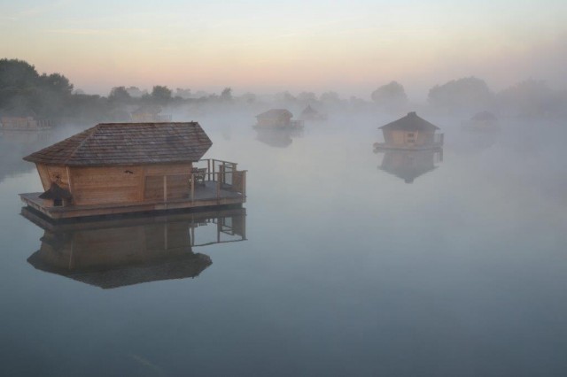  Village flottant
